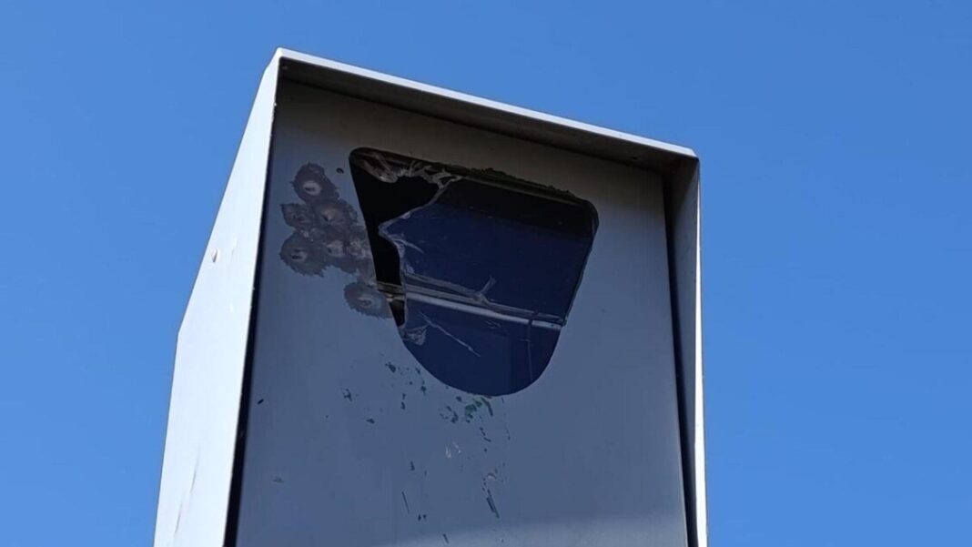 Autovelox messo fuori uso a fucilate nel Salento