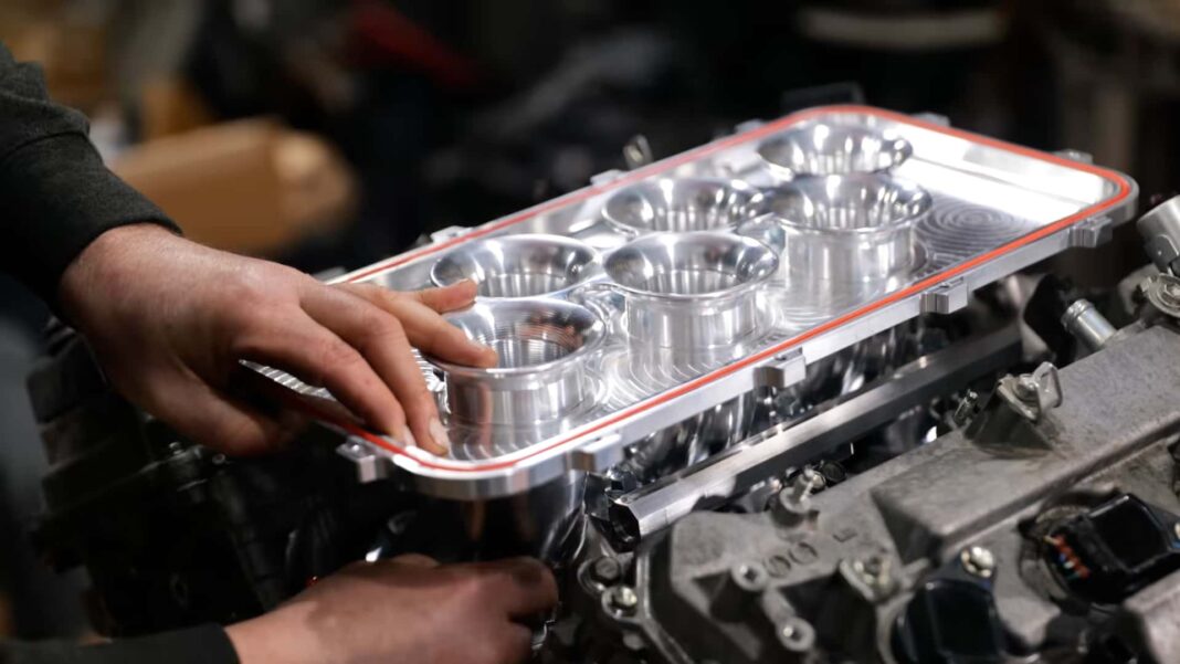 Beobachten Sie, wie dieser Schrottplatz Minivan Motor wieder zum Leben erweckt und große Kraft verdient

