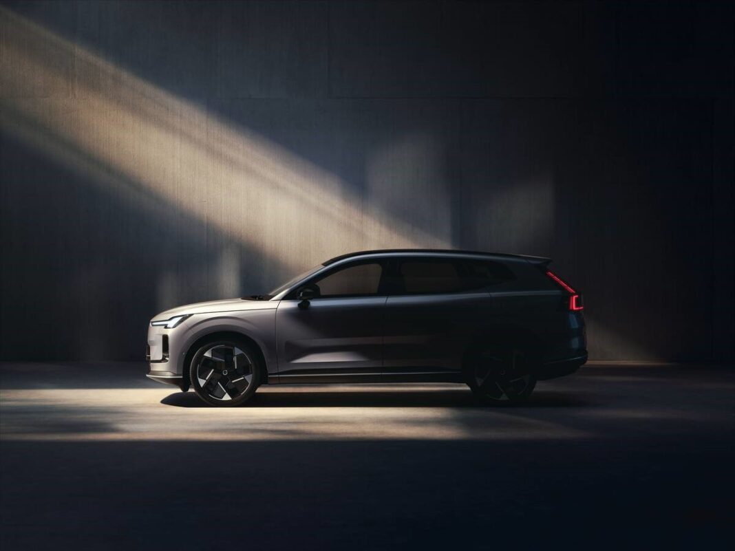 Coming soon: the new Volvo XC70, Volvo Cars’ first extended-range plug-in hybrid
