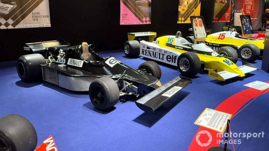 Die Highlights der F1 und der Sportwagen der retromobilen historischen Extravaganze
