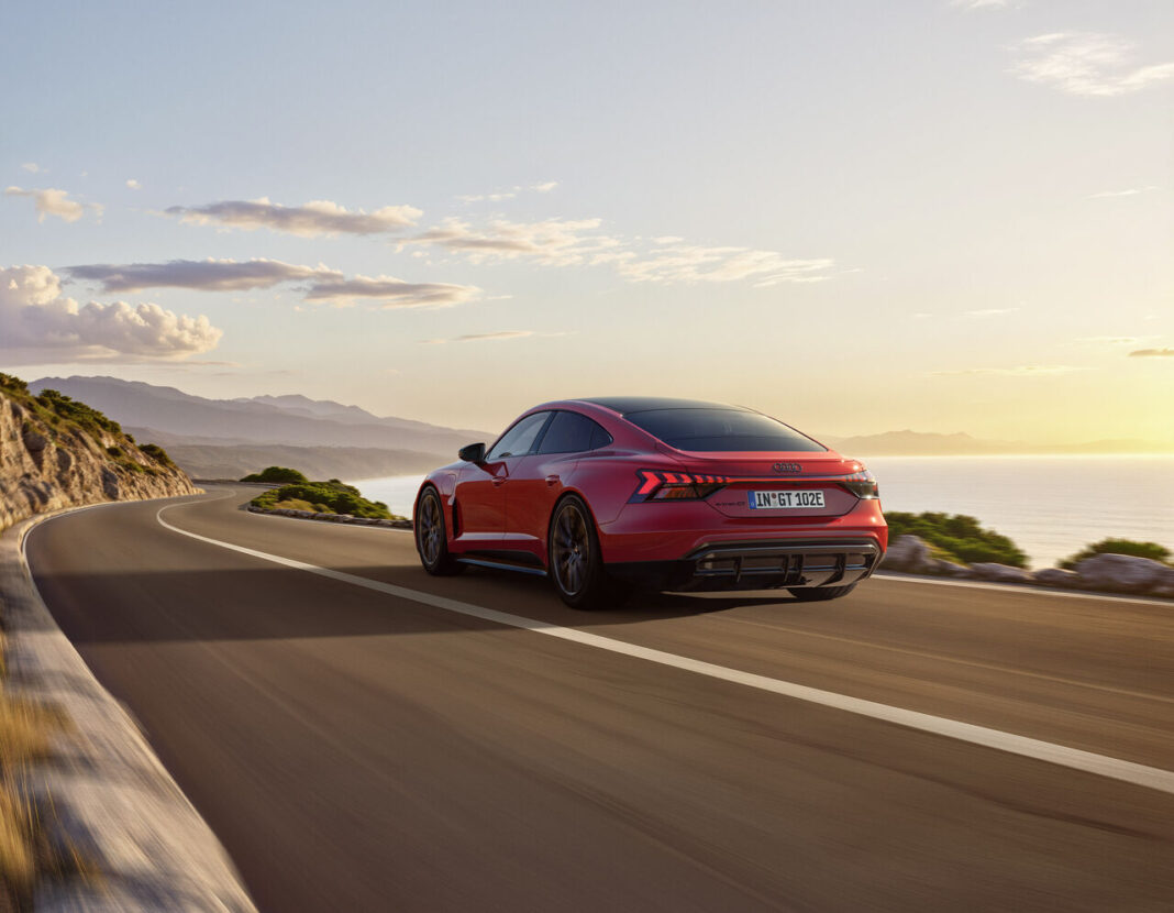 Einstieg in die Spitzenklasse: Audi e-tron GT quattro vereint emotionales Design, Performance und Komfort