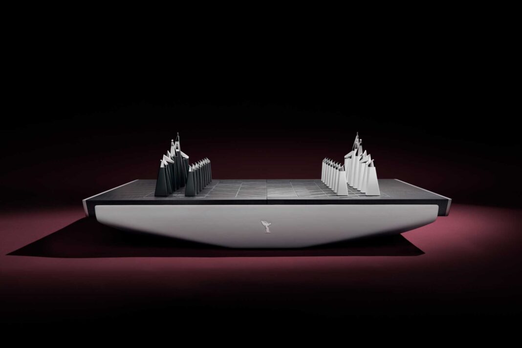 INTRODUCING THE ROLLS-ROYCE CHESS SET