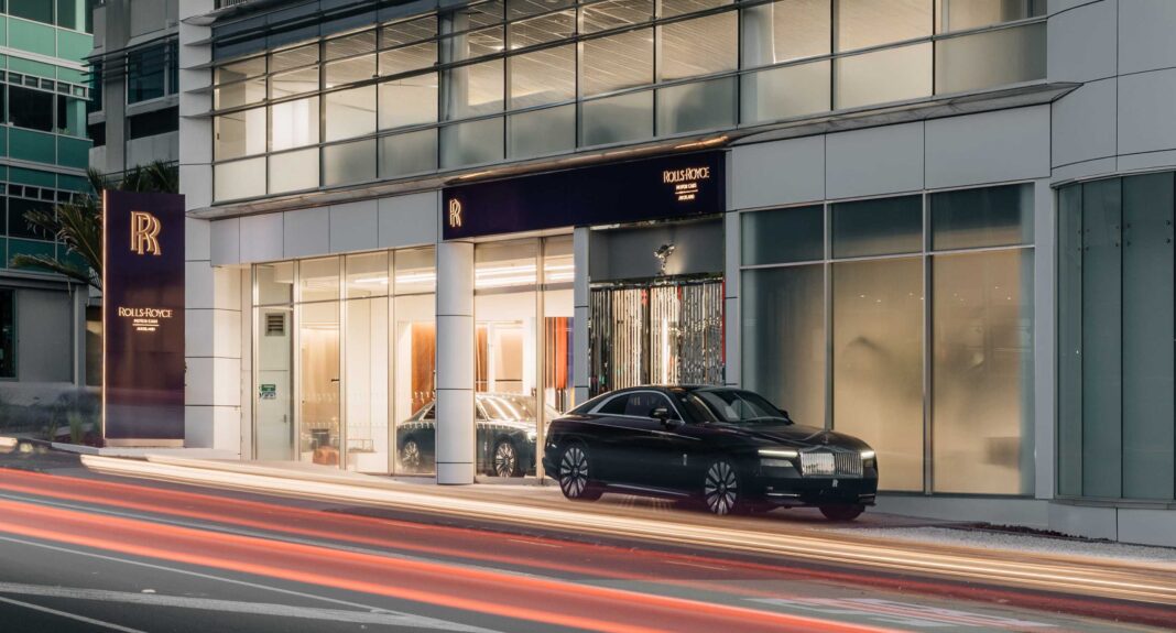 ROLLS-ROYCE AUCKLAND LAUNCHES A BOLD NEW ERA OF BESPOKE LUXURY WITH NEW SHOWROOM