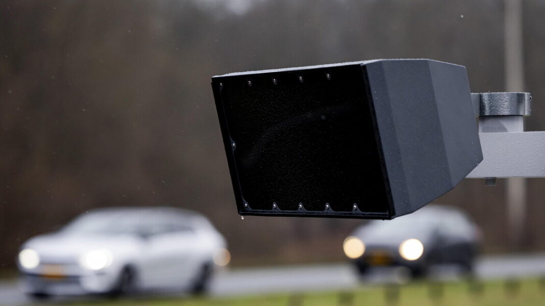 Torino, dimezzate le sanzioni con gli autovelox mobili
