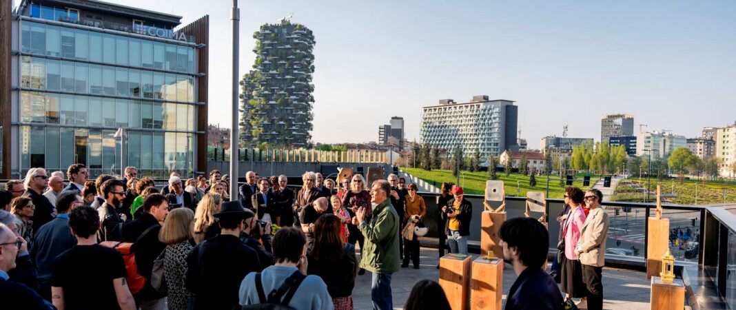Volvo Studio Milano entra nella Milano Art Week e Design week con il progetto All the Feels, within an Evolving Landscape dell’artista-fotografo Ramak Fazel, che invita a osservare il nuovo contesto urbano di Portanuova in chiave di evoluzione sostenibile e inclusività